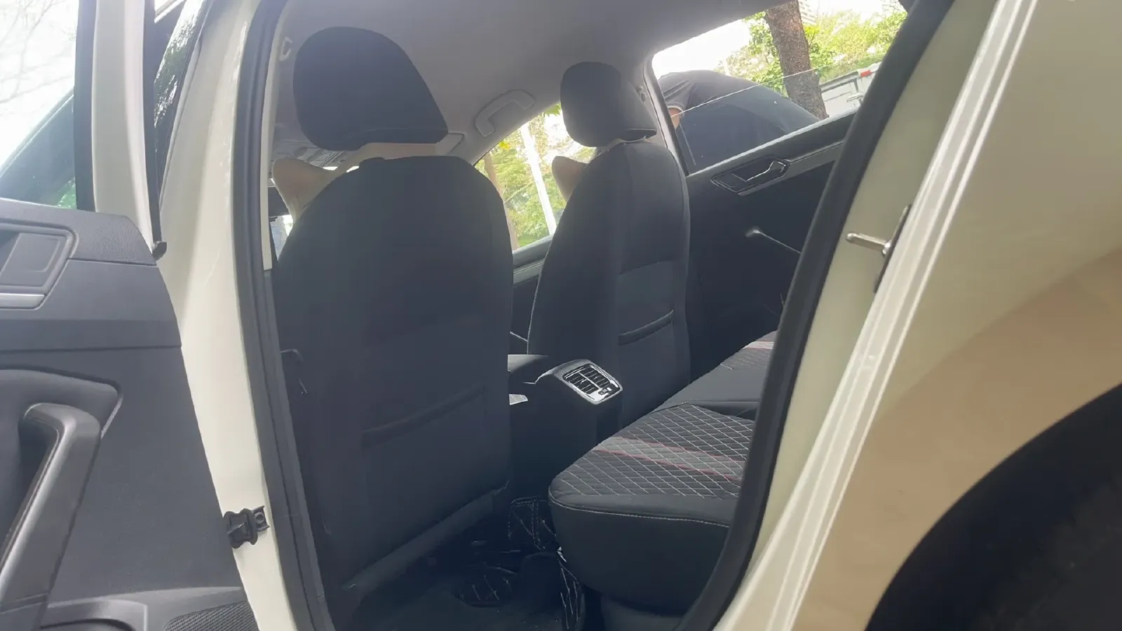 2019 Volkswagen T-Cross 1.4T 150HP L4 7DCT,autocango,china used car exporter,china ev exporter,chinese used car exporter,chinese used ev exporter