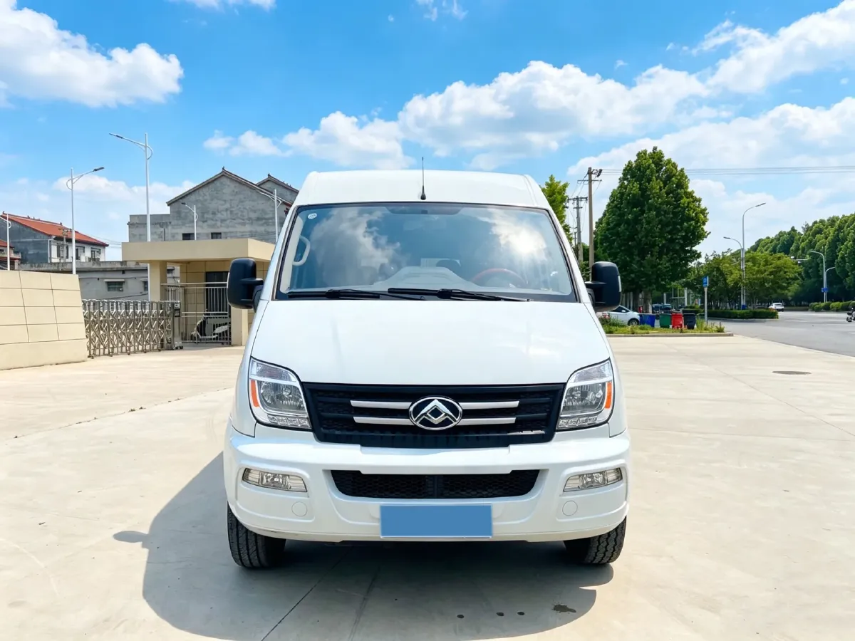 2021 MAXUS XinTu V80 2.0T 127HP L4 6MT,autocango,china used car exporter,china ev exporter,chinese used car exporter,chinese used ev exporter