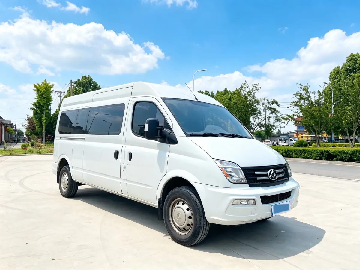 2021 MAXUS XinTu V80 2.0T 127HP L4 6MT,autocango,china used car exporter,china ev exporter,chinese used car exporter,chinese used ev exporter