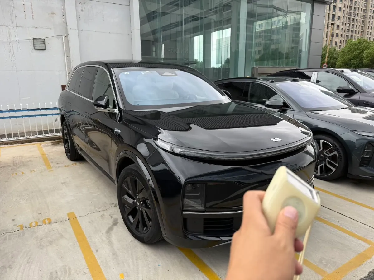 2023 Li L7 Range Extended 154HP REEV 40.9KWH,autocango,china used car exporter,china ev exporter,chinese used car exporter,chinese used ev exporter