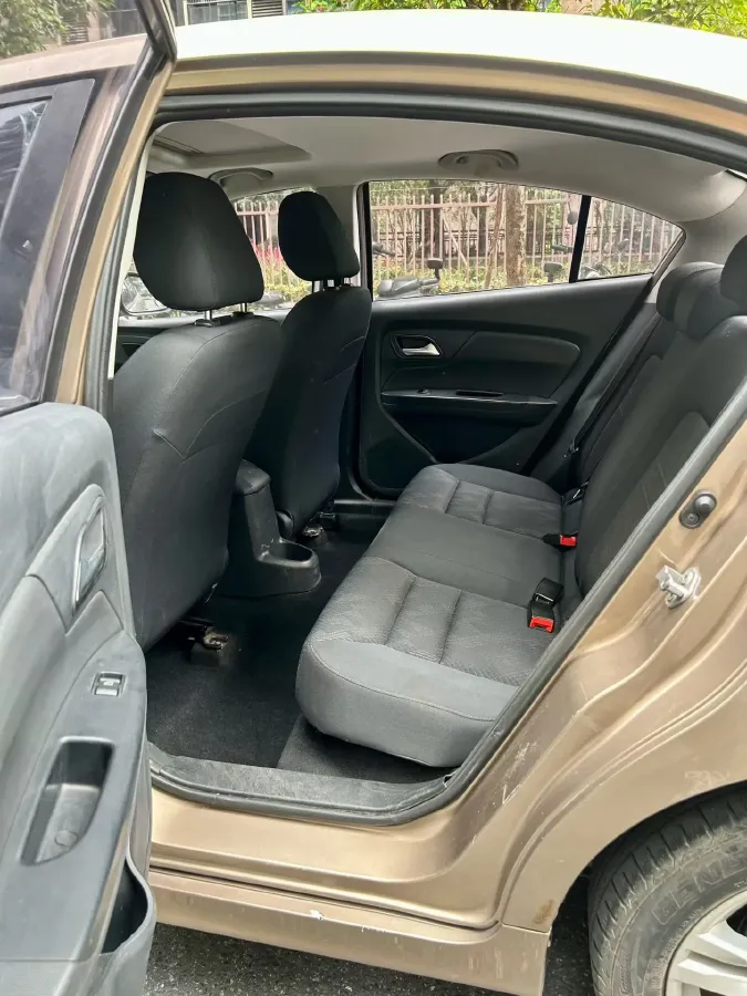 2016 FAW Jumpal A70 1.6L 113HP L4 6AT,autocango,china used car exporter,china ev exporter,chinese used car exporter,chinese used ev exporter