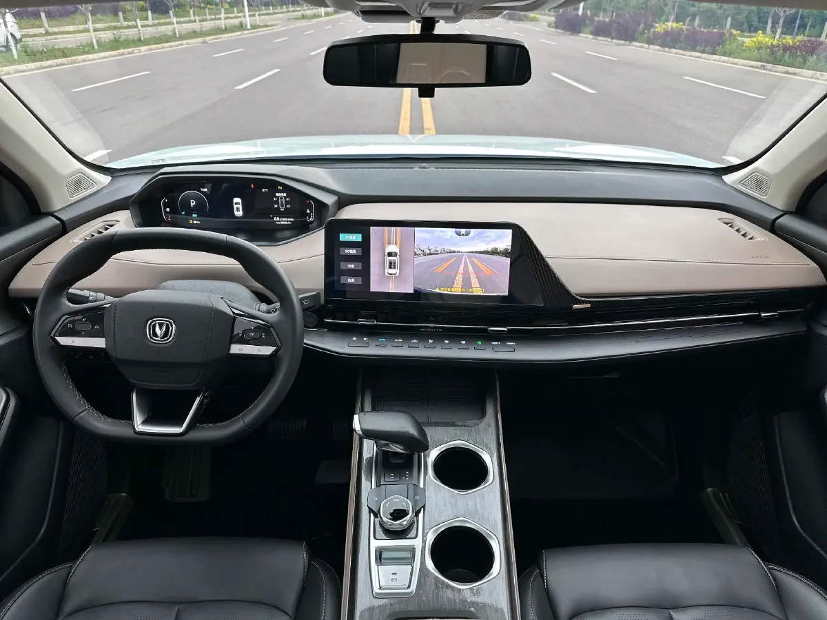 2022 ChangAn Oshan X7 Plus 1.5T 188HP L4 7DCT,autocango,china used car exporter,china ev exporter,chinese used car exporter,chinese used ev exporter