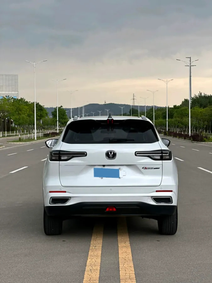2022 ChangAn Oshan X7 Plus 1.5T 188HP L4 7DCT,autocango,china used car exporter,china ev exporter,chinese used car exporter,chinese used ev exporter