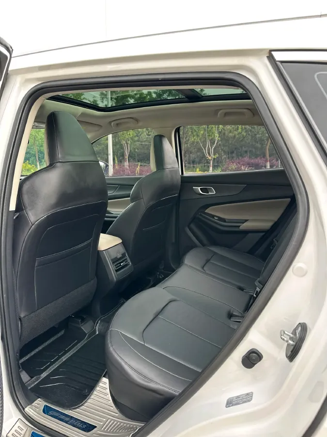 2022 ChangAn Oshan X7 Plus 1.5T 188HP L4 7DCT,autocango,china used car exporter,china ev exporter,chinese used car exporter,chinese used ev exporter