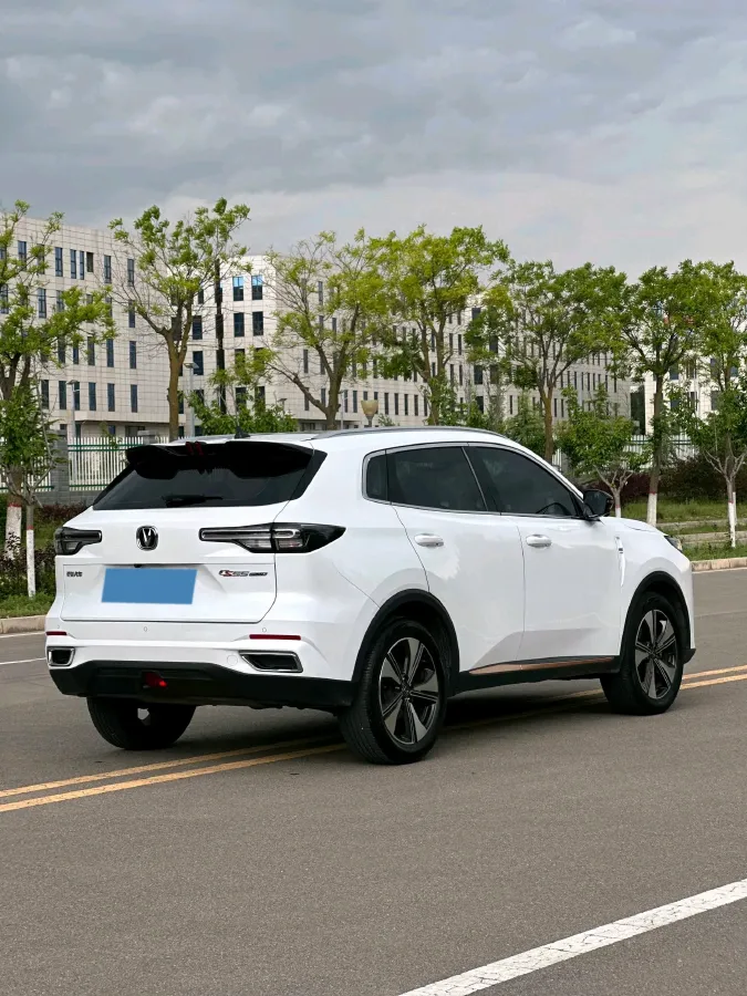 2022 ChangAn Oshan X7 Plus 1.5T 188HP L4 7DCT,autocango,china used car exporter,china ev exporter,chinese used car exporter,chinese used ev exporter