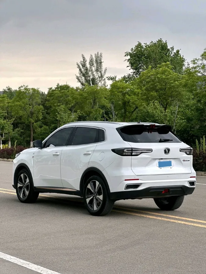 2022 ChangAn Oshan X7 Plus 1.5T 188HP L4 7DCT,autocango,china used car exporter,china ev exporter,chinese used car exporter,chinese used ev exporter