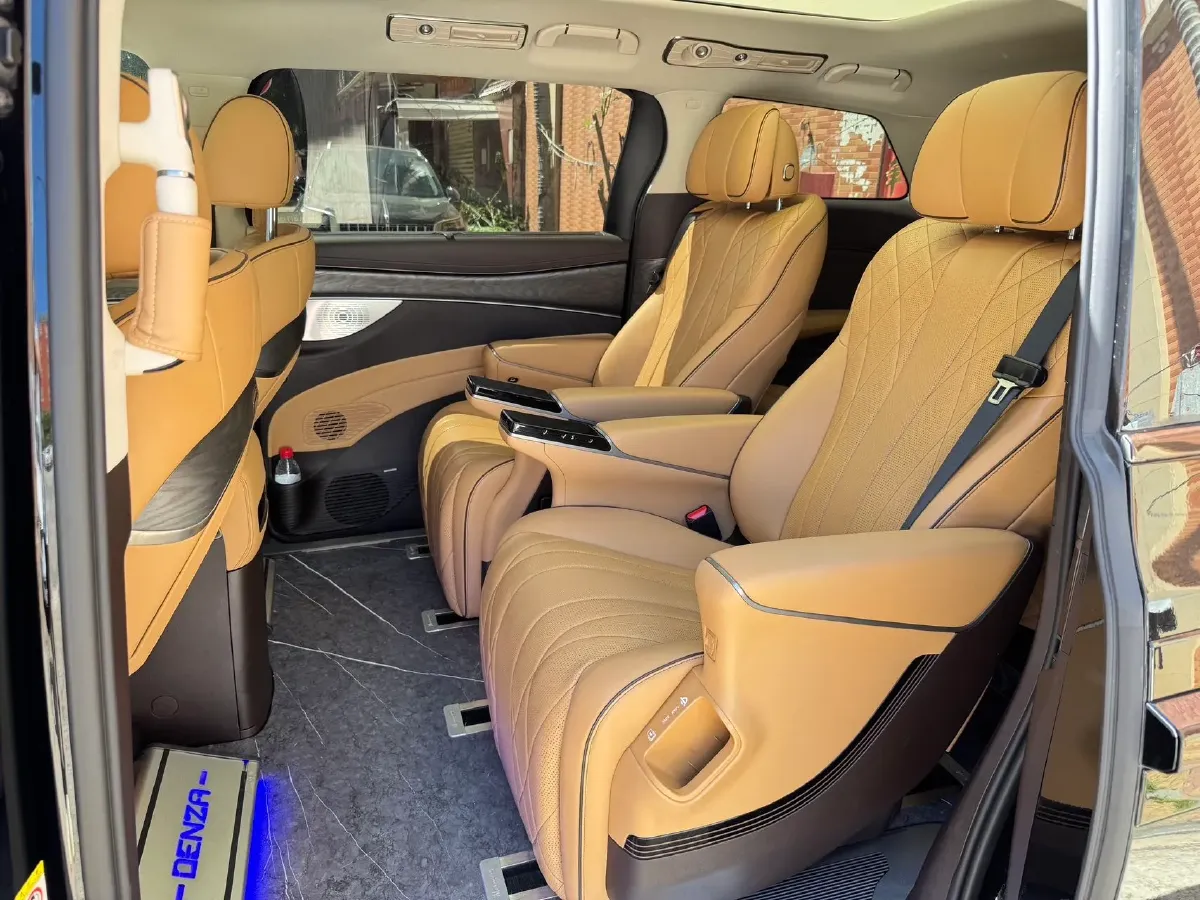 2024 Denza D9 1.5T 139HP L4 E-CVT PHEV 20.39KWH,autocango,china used car exporter,china ev exporter,chinese used car exporter,chinese used ev exporter