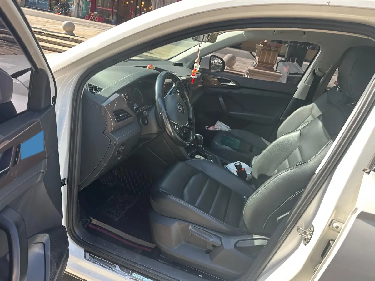 2021 Volkswagen Tharu 1.4T 150HP L4 7DCT,autocango,china used car exporter,china ev exporter,chinese used car exporter,chinese used ev exporter