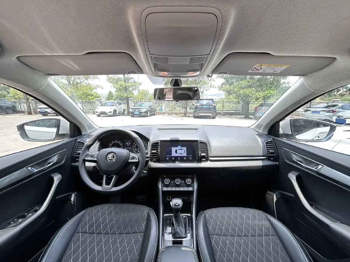 2020 Skoda Karoq 1.4T 150HP L4 7DCT,autocango,china used car exporter,china ev exporter,chinese used car exporter,chinese used ev exporter
