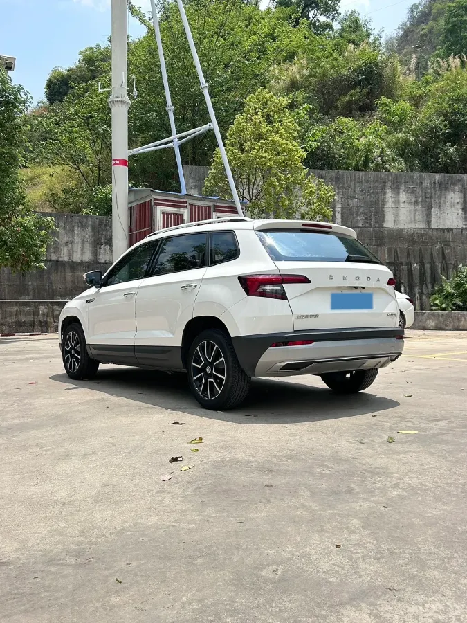 2020 Skoda Karoq 1.4T 150HP L4 7DCT,autocango,china used car exporter,china ev exporter,chinese used car exporter,chinese used ev exporter