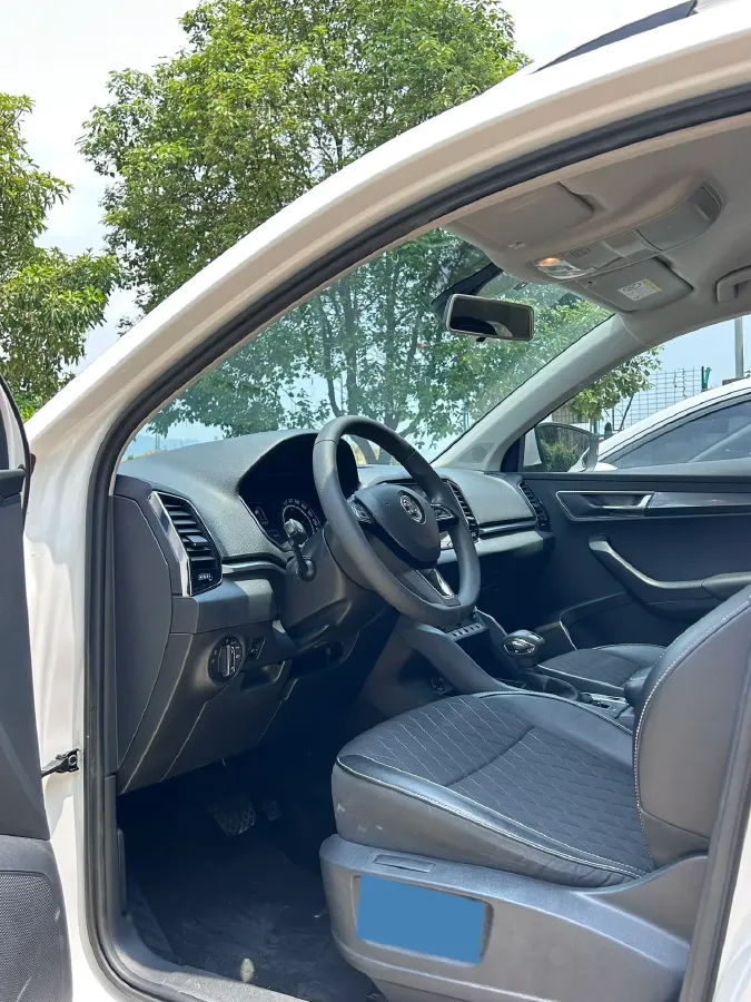 2020 Skoda Karoq 1.4T 150HP L4 7DCT,autocango,china used car exporter,china ev exporter,chinese used car exporter,chinese used ev exporter