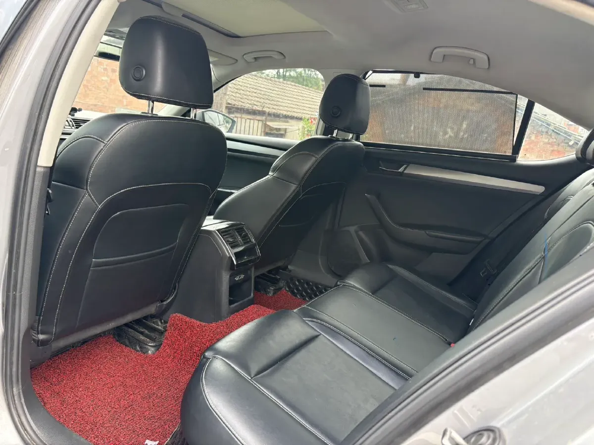 2019 Skoda Superb 1.4T 150HP L4 7DCT,autocango,china used car exporter,china ev exporter,chinese used car exporter,chinese used ev exporter