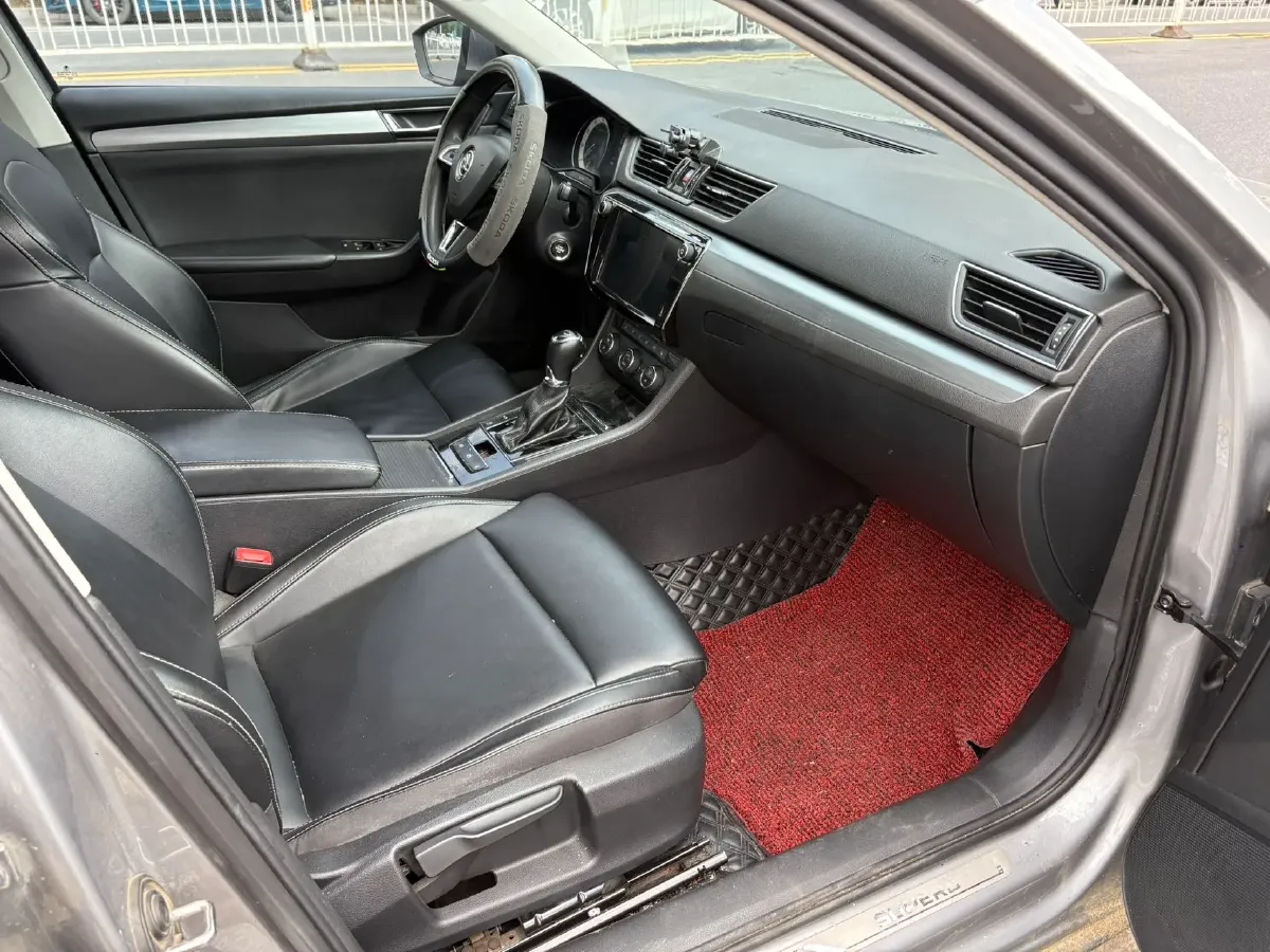 2019 Skoda Superb 1.4T 150HP L4 7DCT,autocango,china used car exporter,china ev exporter,chinese used car exporter,chinese used ev exporter