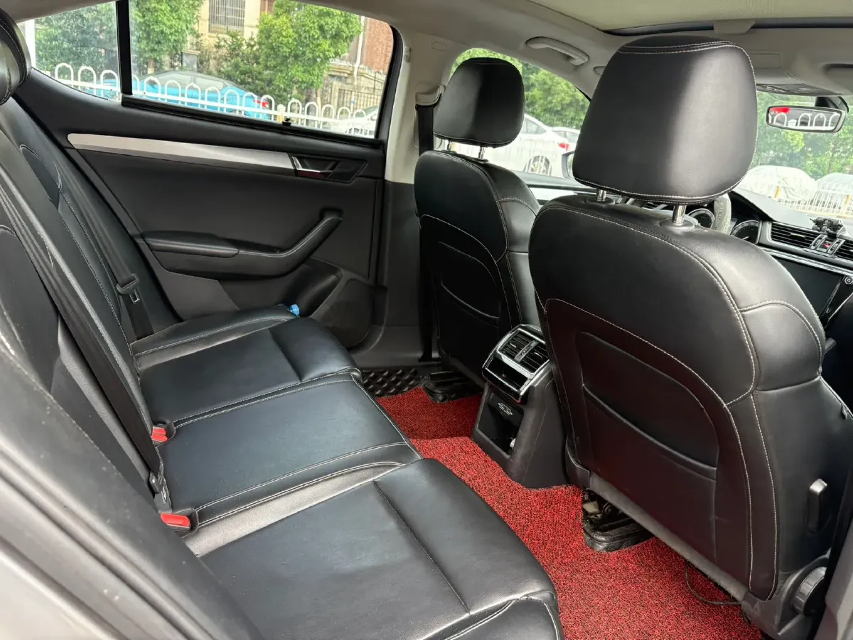 2019 Skoda Superb 1.4T 150HP L4 7DCT,autocango,china used car exporter,china ev exporter,chinese used car exporter,chinese used ev exporter