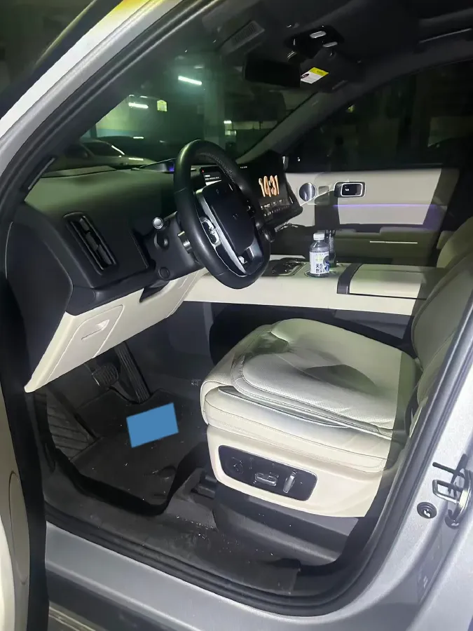 2022 Li L9 Range Extended 154HP REEV 42.6KWH,autocango,china used car exporter,china ev exporter,chinese used car exporter,chinese used ev exporter