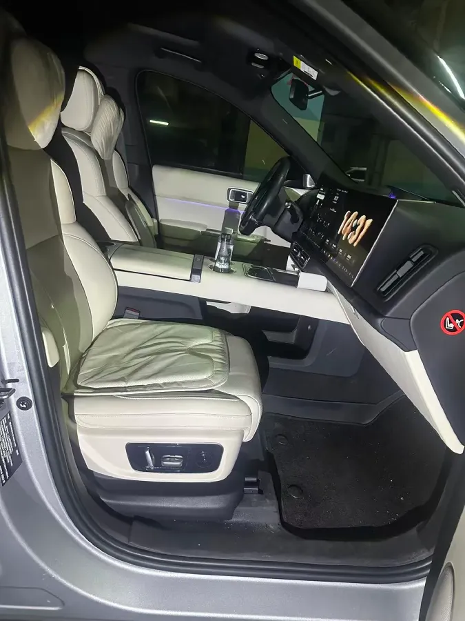 2022 Li L9 Range Extended 154HP REEV 42.6KWH,autocango,china used car exporter,china ev exporter,chinese used car exporter,chinese used ev exporter