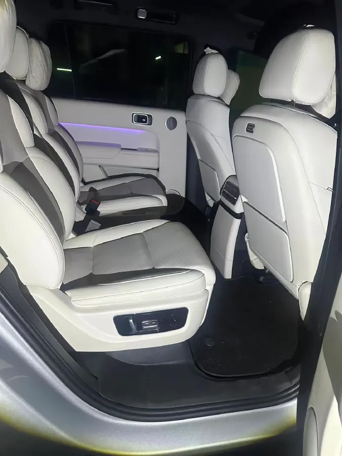 2022 Li L9 Range Extended 154HP REEV 42.6KWH,autocango,china used car exporter,china ev exporter,chinese used car exporter,chinese used ev exporter