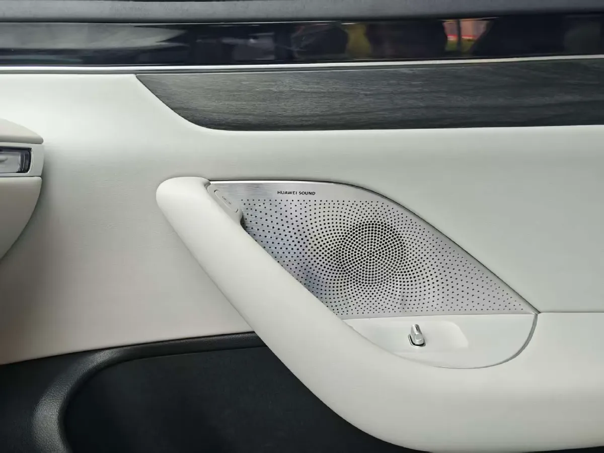 2024 Luxeed S7 BEV 82KWH,autocango,china used car exporter,china ev exporter,chinese used car exporter,chinese used ev exporter