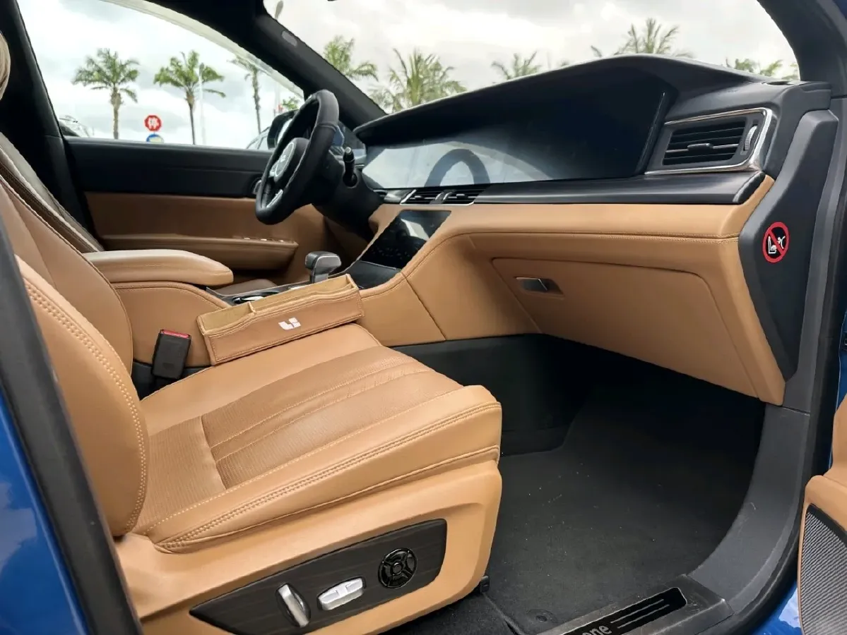 2020 Li ONE Range Extended 131HP REEV 40.5KWH,autocango,china used car exporter,china ev exporter,chinese used car exporter,chinese used ev exporter