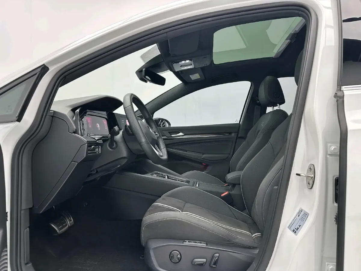 2023 Volkswagen Golf 1.4T 150HP L4 7DCT,autocango,china used car exporter,china ev exporter,chinese used car exporter,chinese used ev exporter