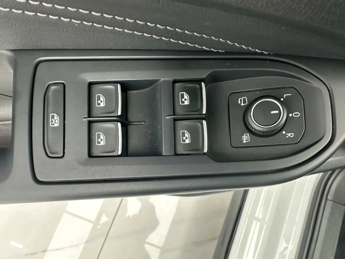 2023 Volkswagen Golf 1.4T 150HP L4 7DCT,autocango,china used car exporter,china ev exporter,chinese used car exporter,chinese used ev exporter
