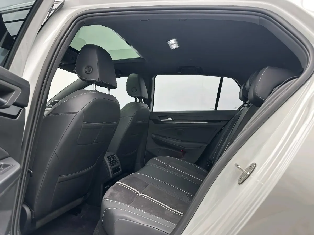 2023 Volkswagen Golf 1.4T 150HP L4 7DCT,autocango,china used car exporter,china ev exporter,chinese used car exporter,chinese used ev exporter
