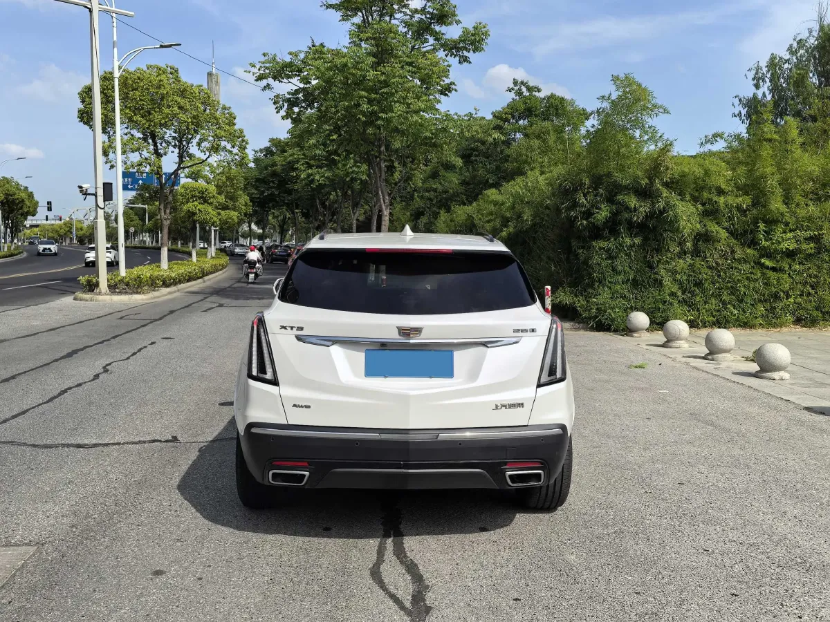 2021 Cadillac XT5 2.0T 237HP L4 9AT,autocango,china used car exporter,china ev exporter,chinese used car exporter,chinese used ev exporter