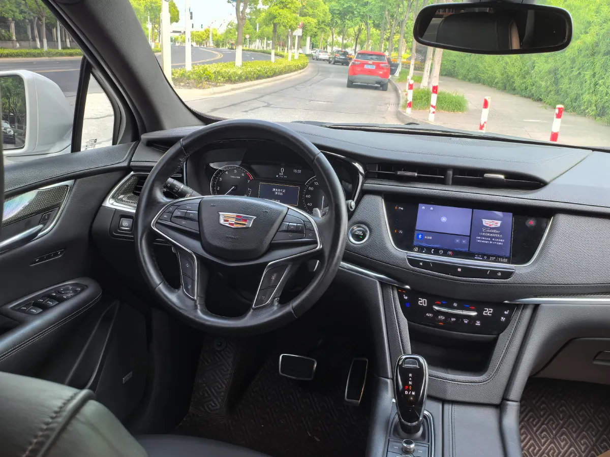 2021 Cadillac XT5 2.0T 237HP L4 9AT,autocango,china used car exporter,china ev exporter,chinese used car exporter,chinese used ev exporter