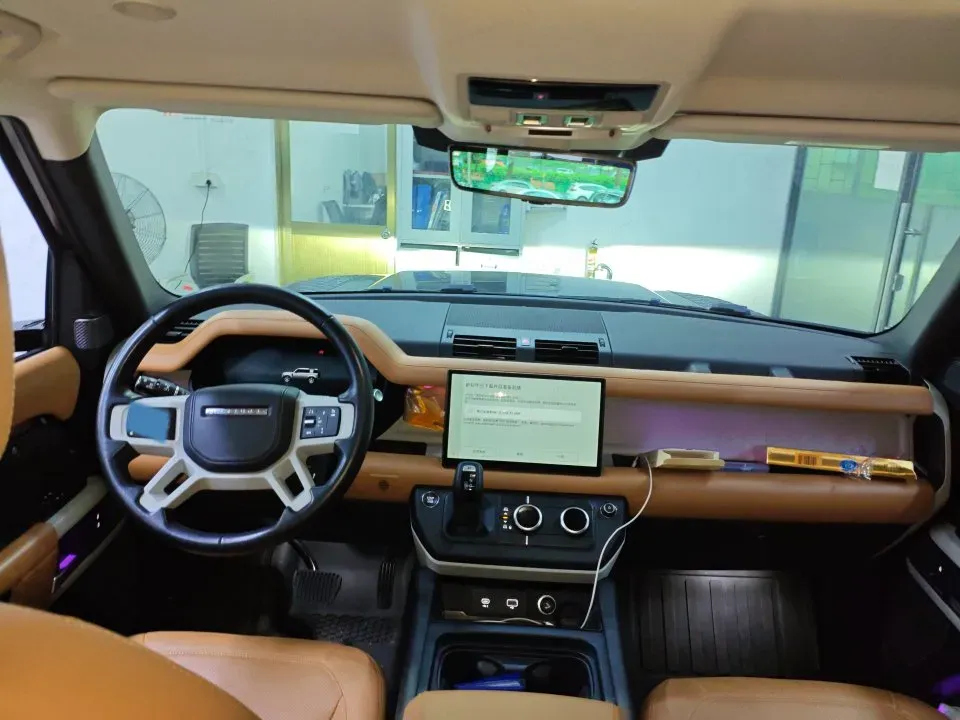 2024 Land Rover Defender 3.0T 400HP L6 8AT,autocango,china used car exporter,china ev exporter,chinese used car exporter,chinese used ev exporter