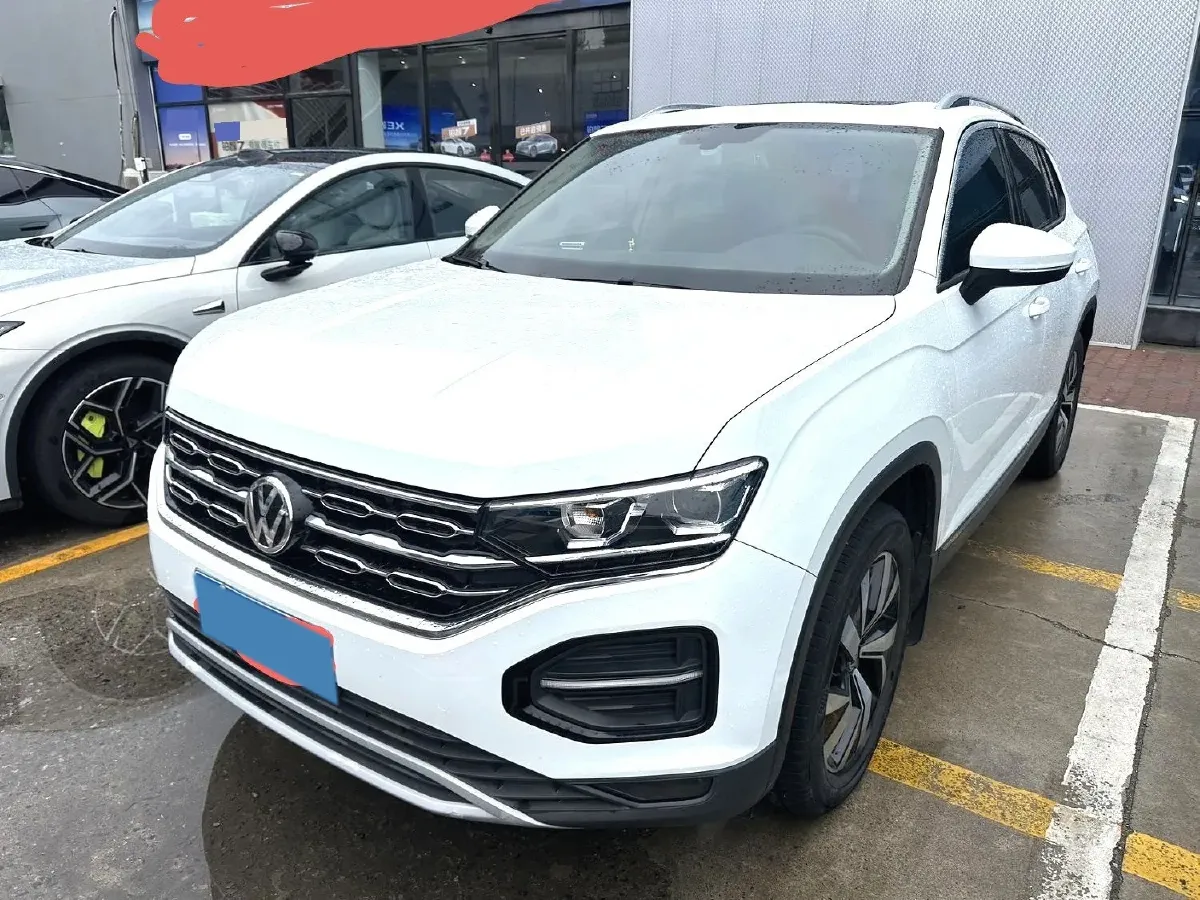 2019 Jeep Cherokee 2.0T 234HP L4 9AT,autocango,china used car exporter,china ev exporter,chinese used car exporter,chinese used ev exporter