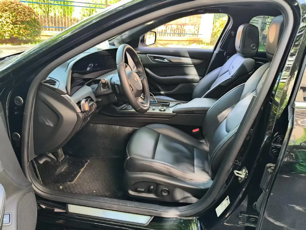 2024 Cadillac CT5 2.0T 237HP L4 10AT,autocango,china used car exporter,china ev exporter,chinese used car exporter,chinese used ev exporter