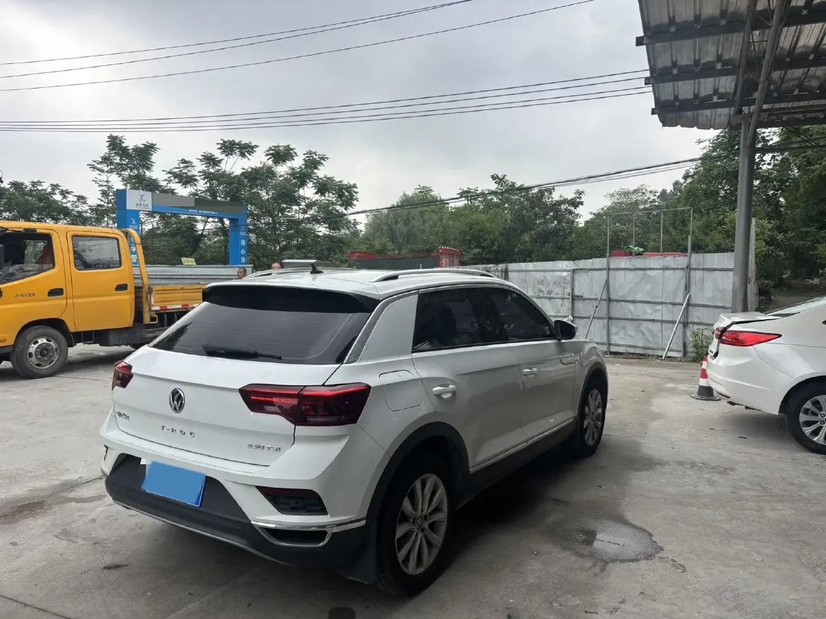 2020 Volkswagen T-Roc 1.4T 131HP L4 7DCT,autocango,china used car exporter,china ev exporter,chinese used car exporter,chinese used ev exporter