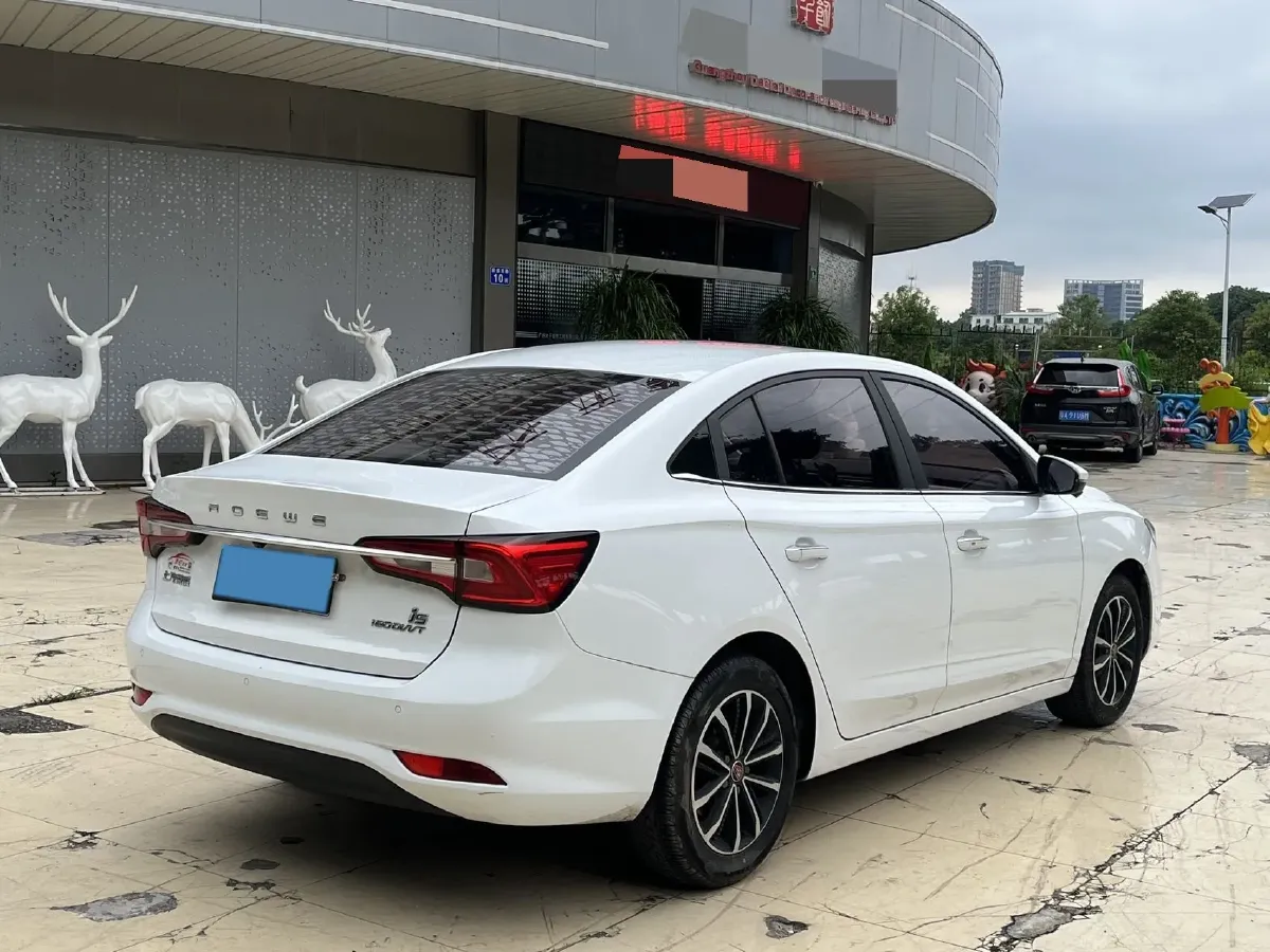 2020 Roewe i5 1.5L 120HP L4 CVT,autocango,china used car exporter,china ev exporter,chinese used car exporter,chinese used ev exporter