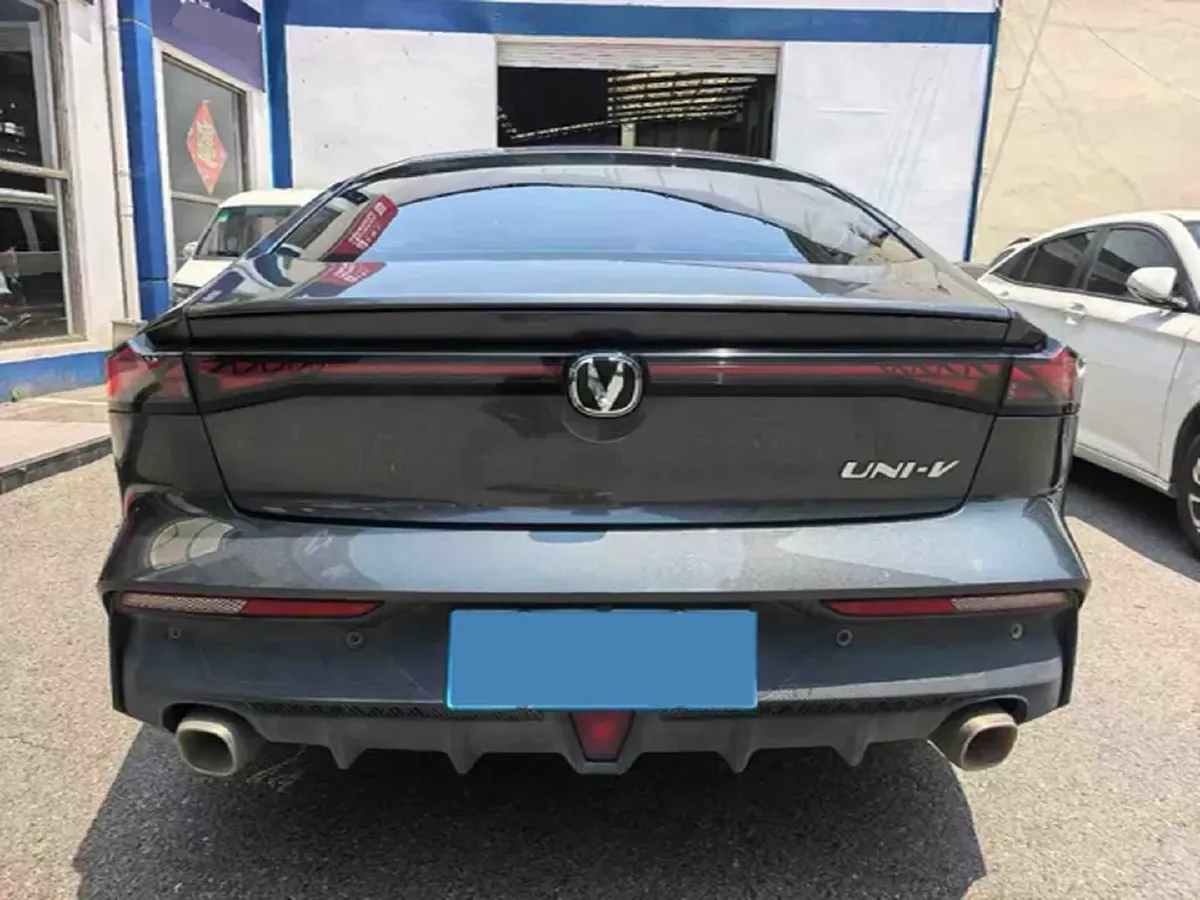 2023 ChangAn UNI-V 1.5T 188HP L4 7DCT,autocango,china used car exporter,china ev exporter,chinese used car exporter,chinese used ev exporter