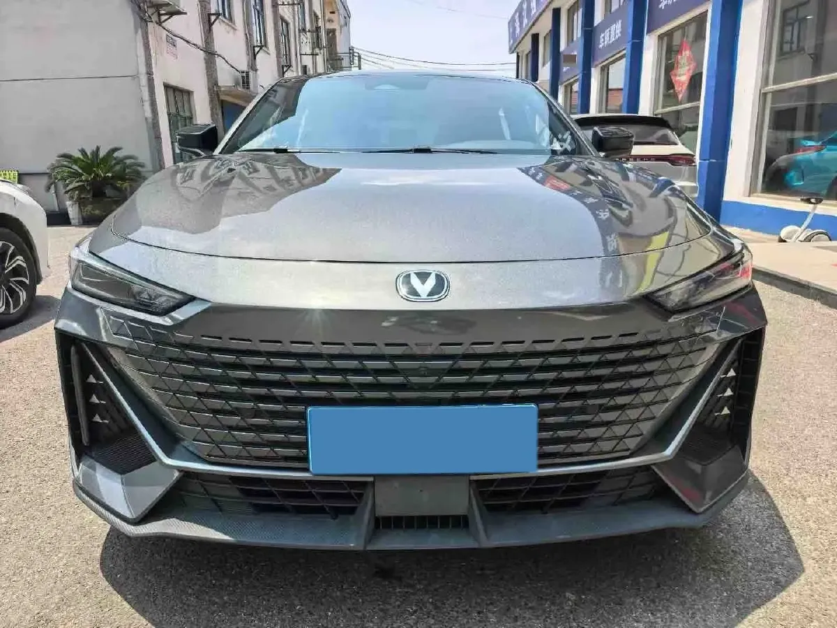 2023 ChangAn UNI-V 1.5T 188HP L4 7DCT,autocango,china used car exporter,china ev exporter,chinese used car exporter,chinese used ev exporter