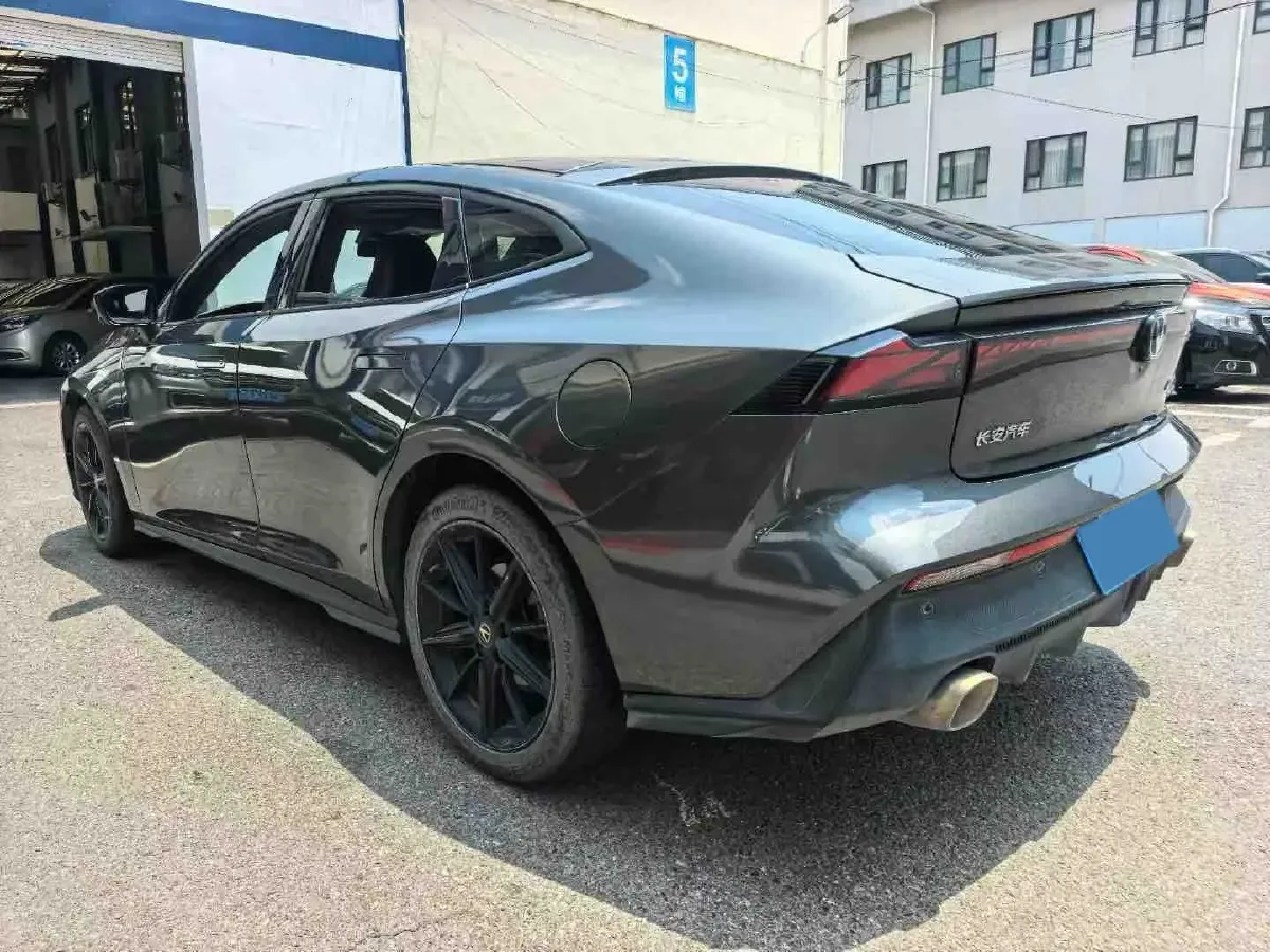 2023 ChangAn UNI-V 1.5T 188HP L4 7DCT,autocango,china used car exporter,china ev exporter,chinese used car exporter,chinese used ev exporter