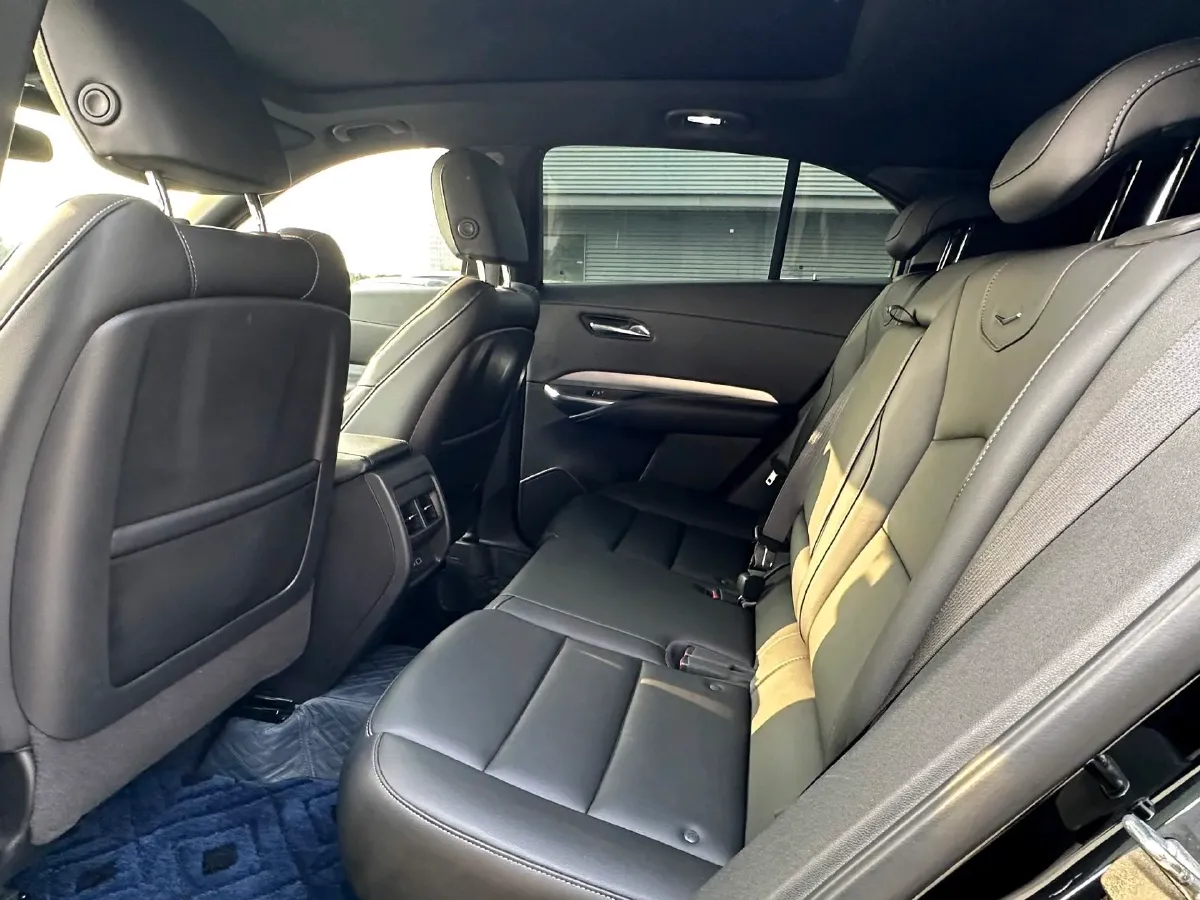 2021 Cadillac XT4 2.0T 237HP L4 9AT,autocango,china used car exporter,china ev exporter,chinese used car exporter,chinese used ev exporter