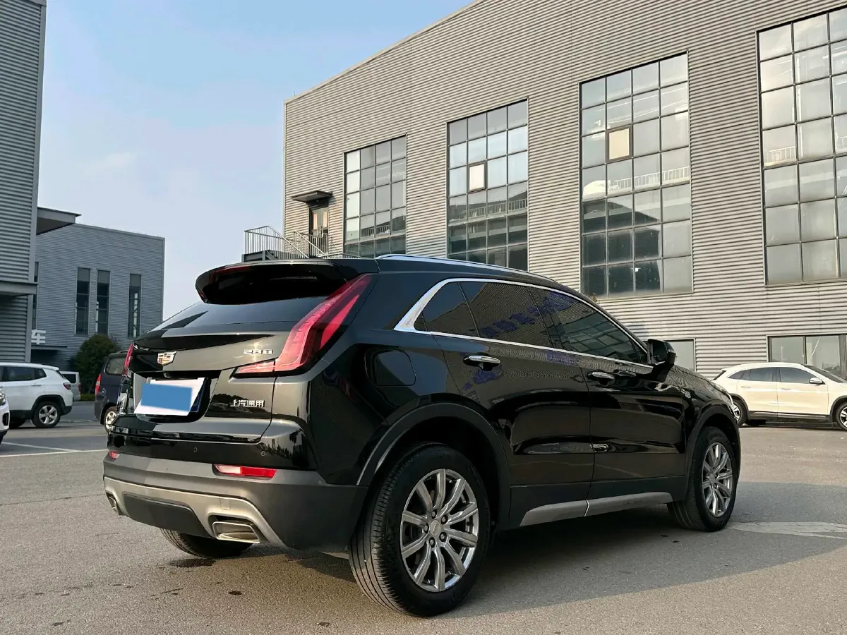 2021 Cadillac XT4 2.0T 237HP L4 9AT,autocango,china used car exporter,china ev exporter,chinese used car exporter,chinese used ev exporter