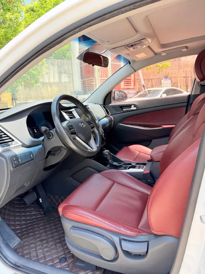 2015 Hyundai Tucson 2.0L 165HP L4 6AT,autocango,china used car exporter,china ev exporter,chinese used car exporter,chinese used ev exporter