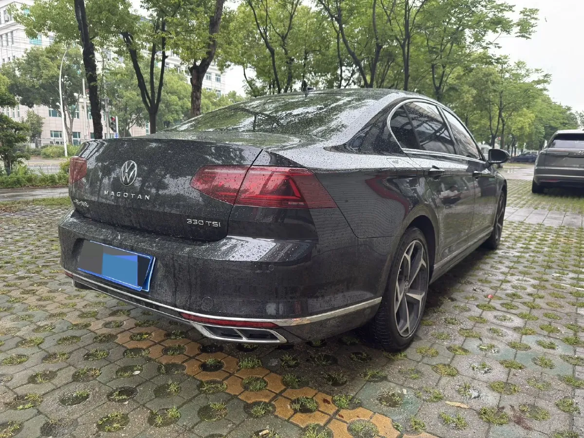 2023 Volkswagen Magotan 2.0T 186HP L4 7DCT,autocango,china used car exporter,china ev exporter,chinese used car exporter,chinese used ev exporter