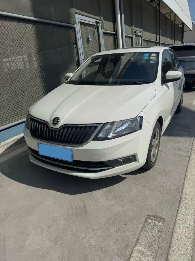 2018 Skoda Rapid Spaceback 1.6L 110HP L4 6AT,autocango,china used car exporter,china ev exporter,chinese used car exporter,chinese used ev exporter