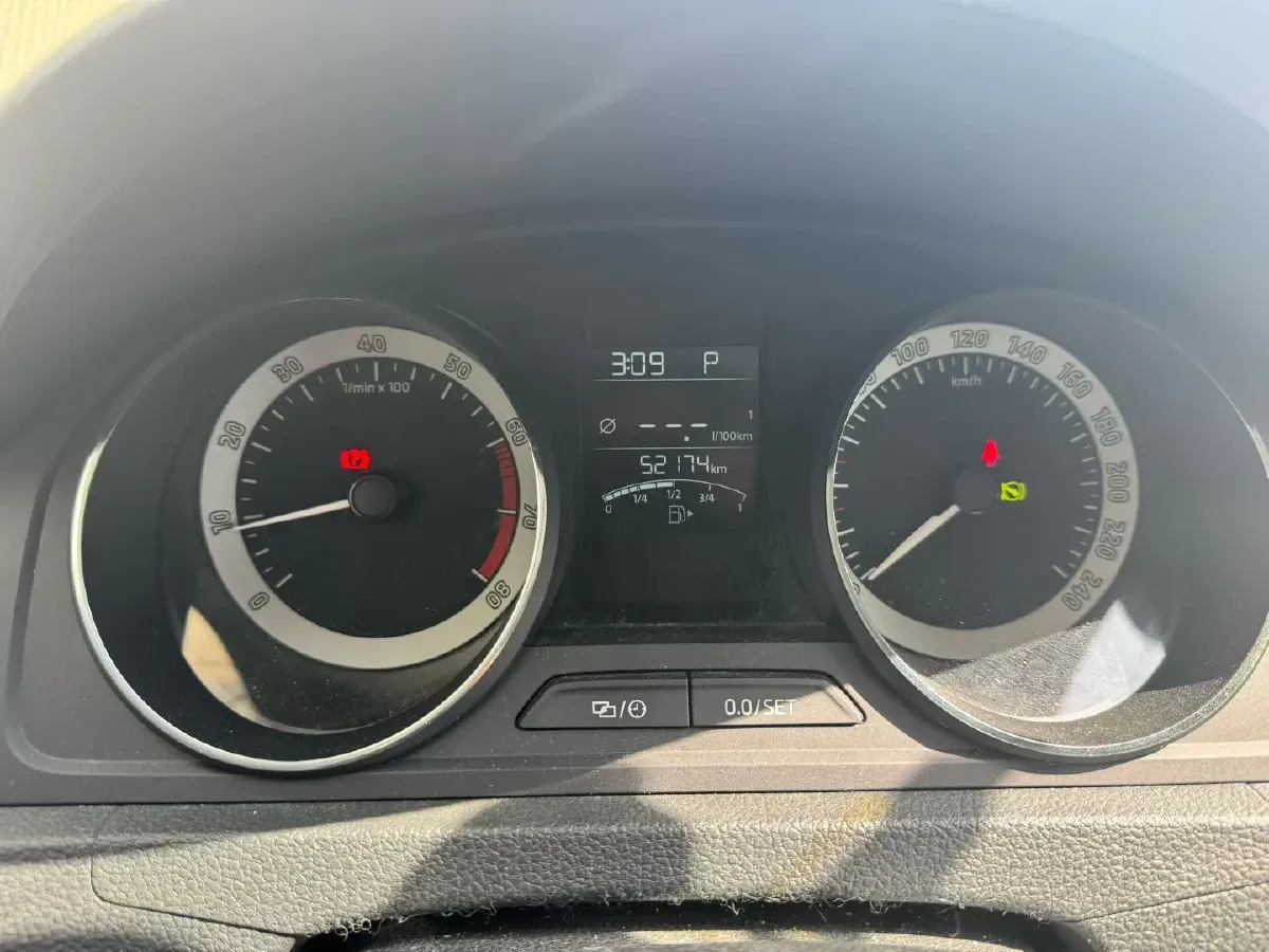 2018 Skoda Rapid Spaceback 1.6L 110HP L4 6AT,autocango,china used car exporter,china ev exporter,chinese used car exporter,chinese used ev exporter