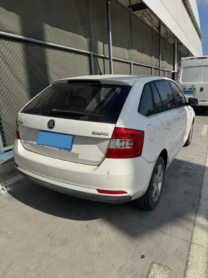 2018 Skoda Rapid Spaceback 1.6L 110HP L4 6AT,autocango,china used car exporter,china ev exporter,chinese used car exporter,chinese used ev exporter