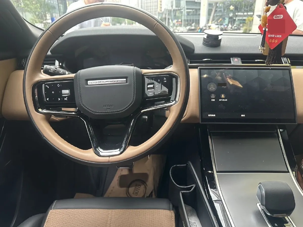 2024 Land Rover Range Rover Velar 2.0T 250HP L4 8AT,autocango,china used car exporter,china ev exporter,chinese used car exporter,chinese used ev exporter