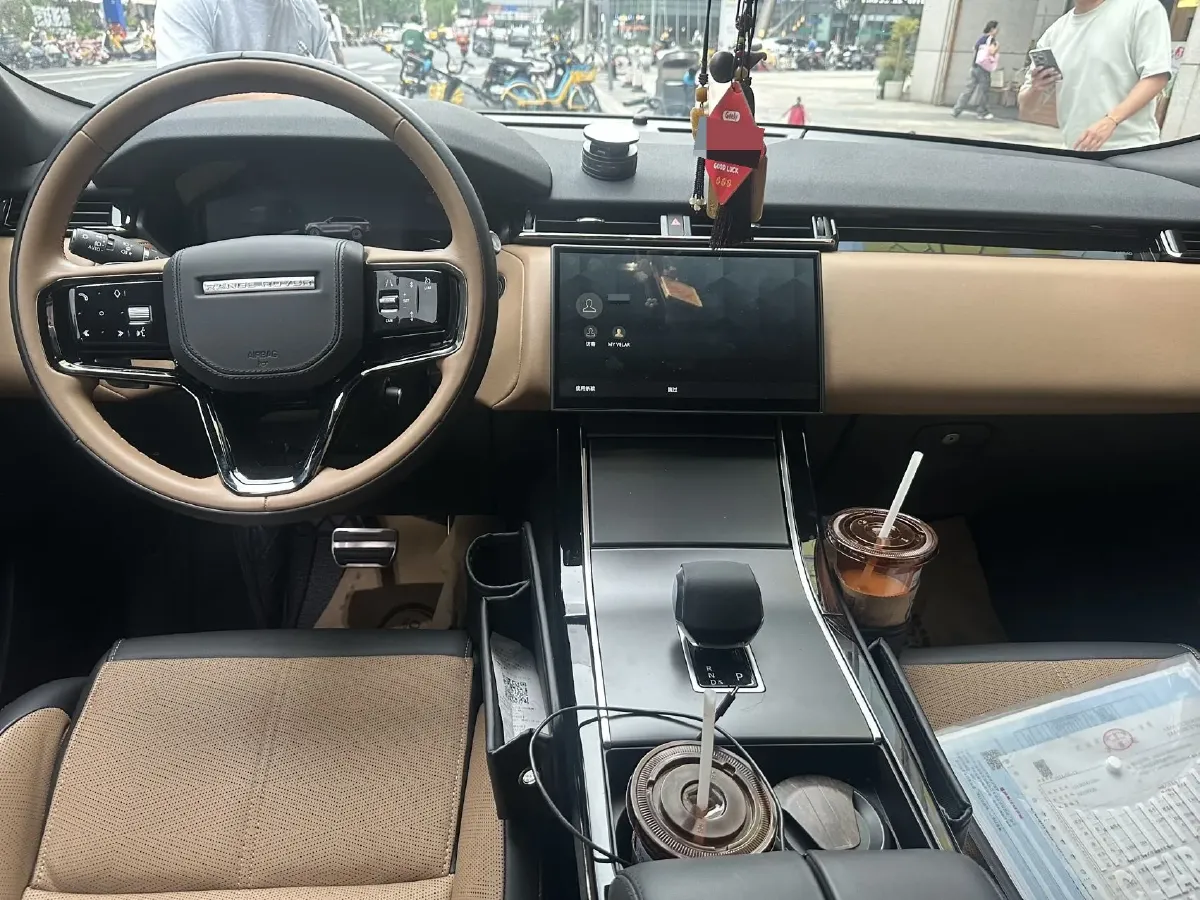 2024 Land Rover Range Rover Velar 2.0T 250HP L4 8AT,autocango,china used car exporter,china ev exporter,chinese used car exporter,chinese used ev exporter