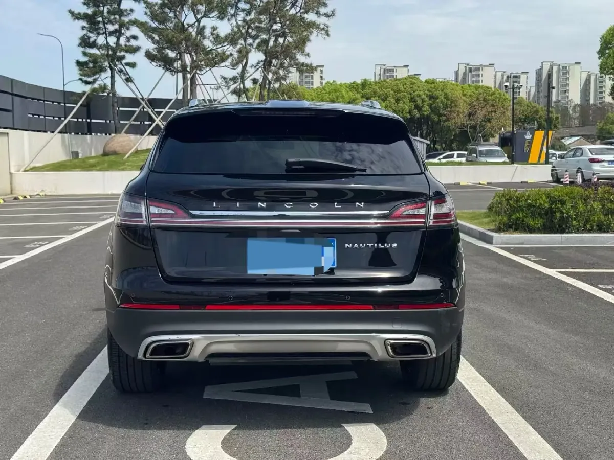 2021 Lincoln Nautilus 2.0T 245HP L4 8AT,autocango,china used car exporter,china ev exporter,chinese used car exporter,chinese used ev exporter