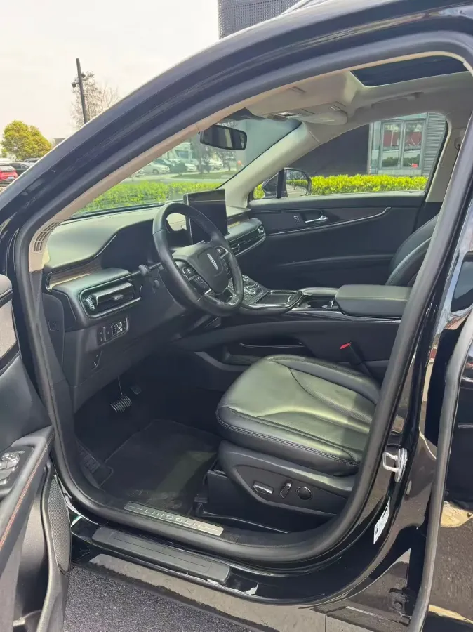 2021 Lincoln Nautilus 2.0T 245HP L4 8AT,autocango,china used car exporter,china ev exporter,chinese used car exporter,chinese used ev exporter