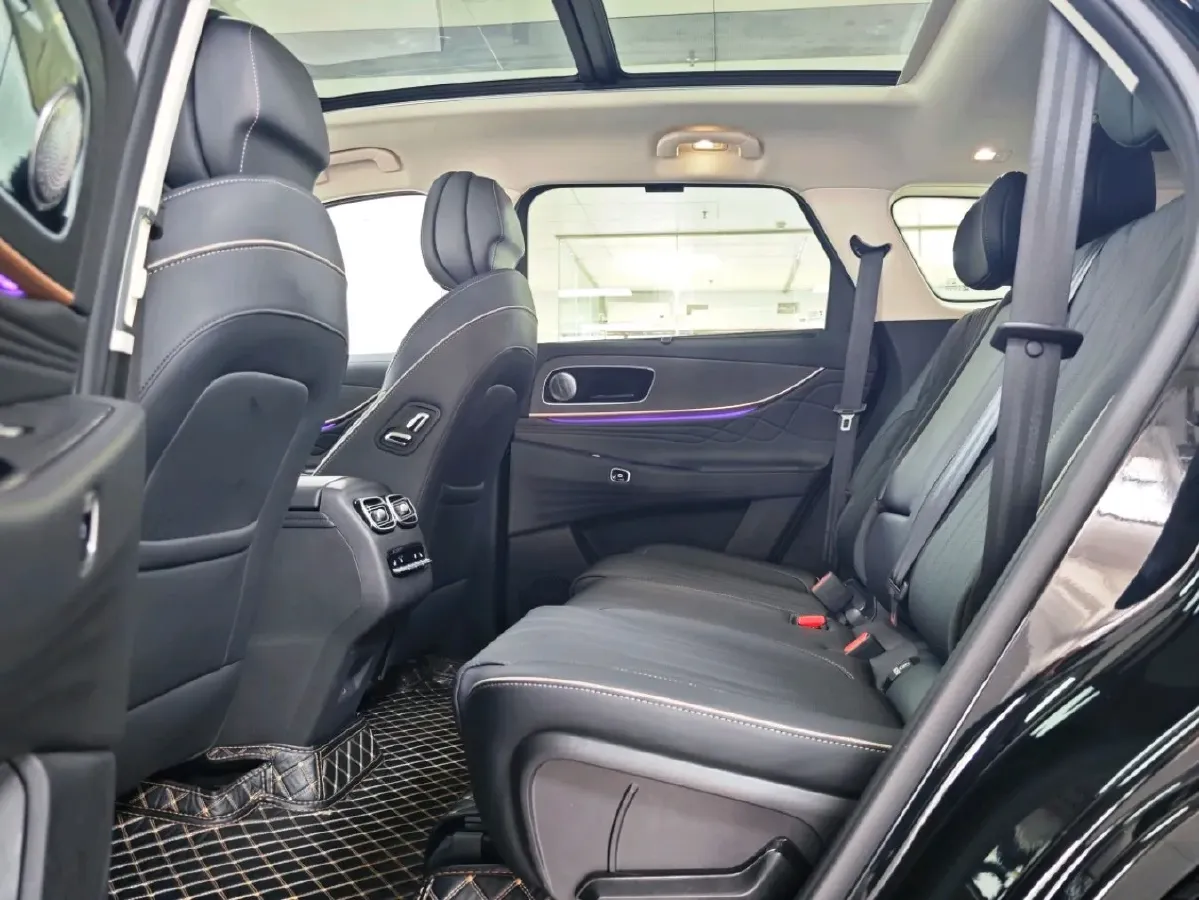 2023 Chery Tiggo 9 2.0T 261HP L4 8AT,autocango,china used car exporter,china ev exporter,chinese used car exporter,chinese used ev exporter