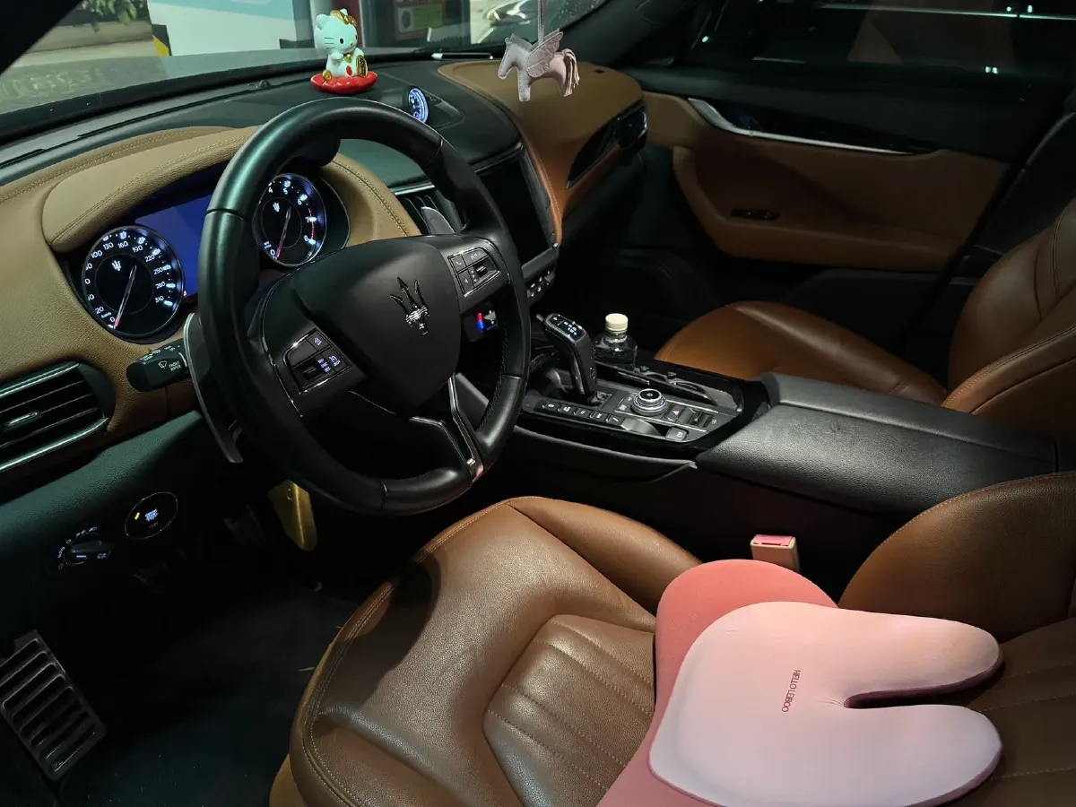 2021 Maserati Levante 3.0T 350HP V6 8AT,autocango,china used car exporter,china ev exporter,chinese used car exporter,chinese used ev exporter