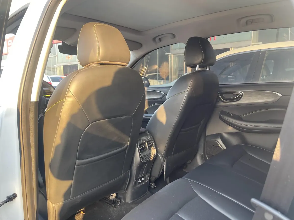 2021 Roewe RX5 1.5T 181HP L4 7DCT,autocango,china used car exporter,china ev exporter,chinese used car exporter,chinese used ev exporter